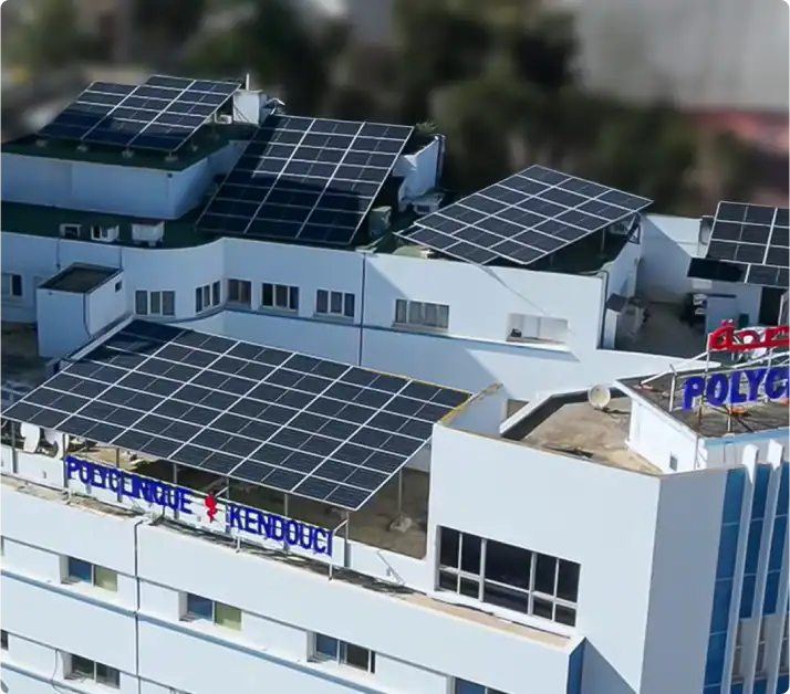 HÔPITAUX & CLINIQUES Hôpital